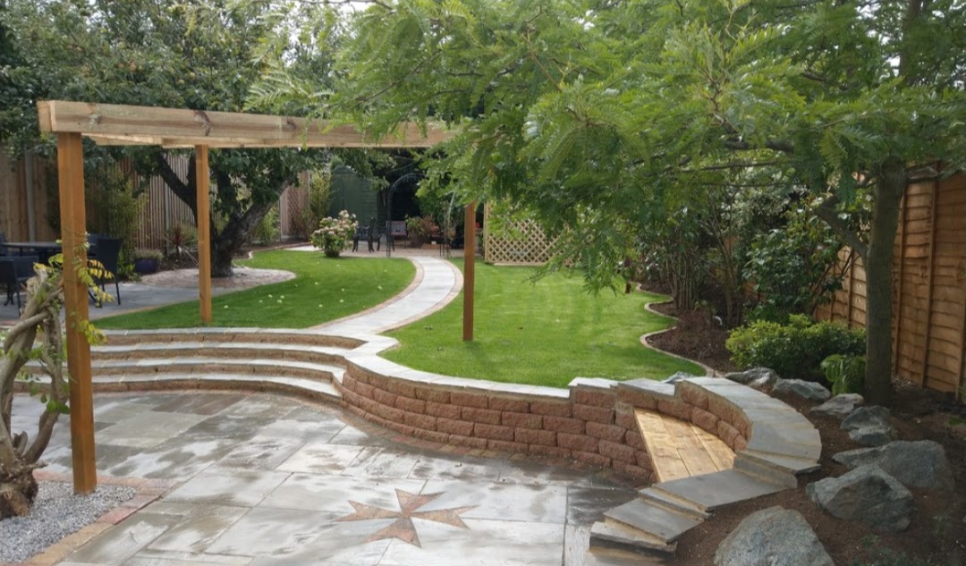 Pergola, Lawn & Maltese Star